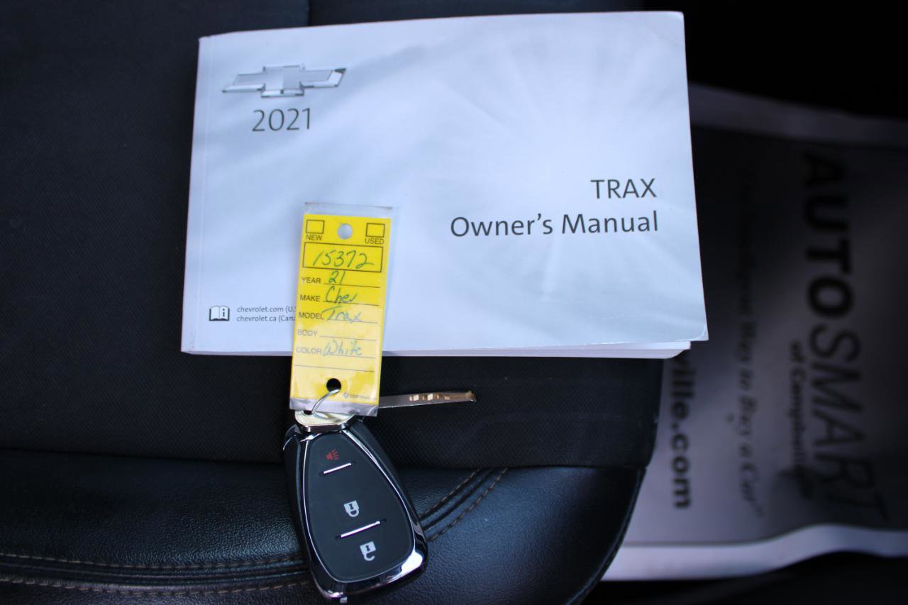 Used 2021 Chevrolet Trax LT w/ LT Convenience Package image 47