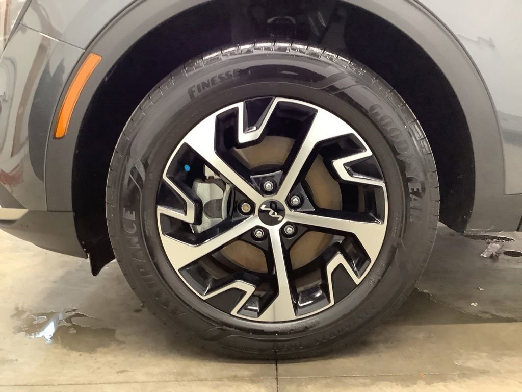 Certified 2023 Kia Sportage EX AWD/4WD image 19