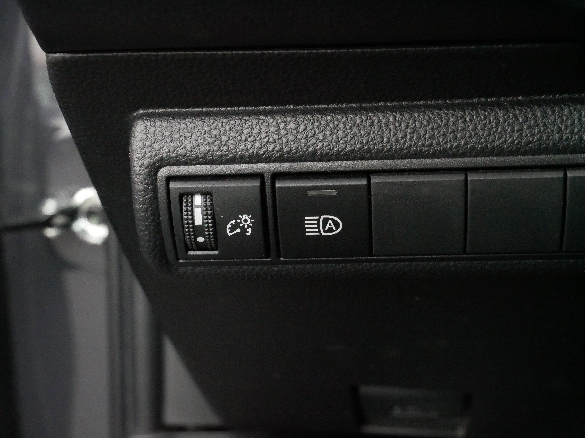 Certified 2024 Toyota Corolla LE image 27