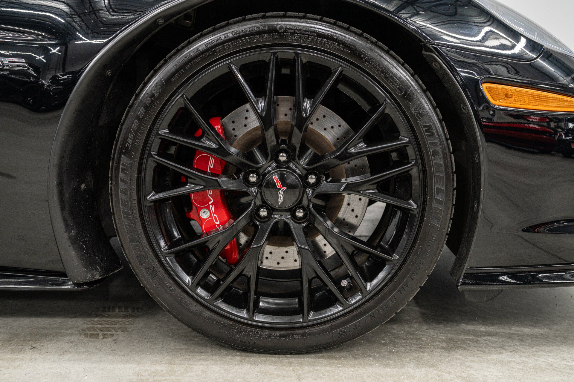Used 2013 Chevrolet Corvette Z06 w/ 3LZ Preferred Equipment Group RWD image 40