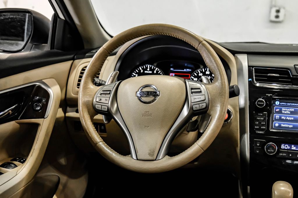Used 2015 Nissan Altima 3.5 SL FWD image 18
