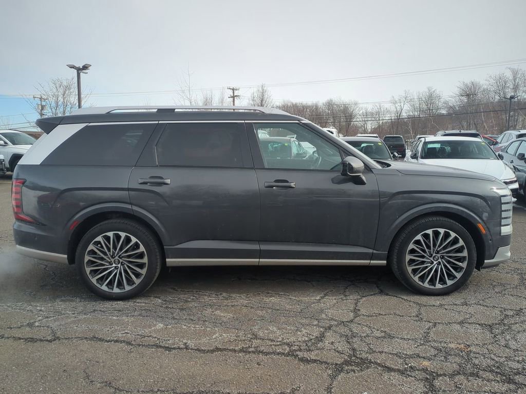 Used 2026 Hyundai Palisade Calligraphy image 2
