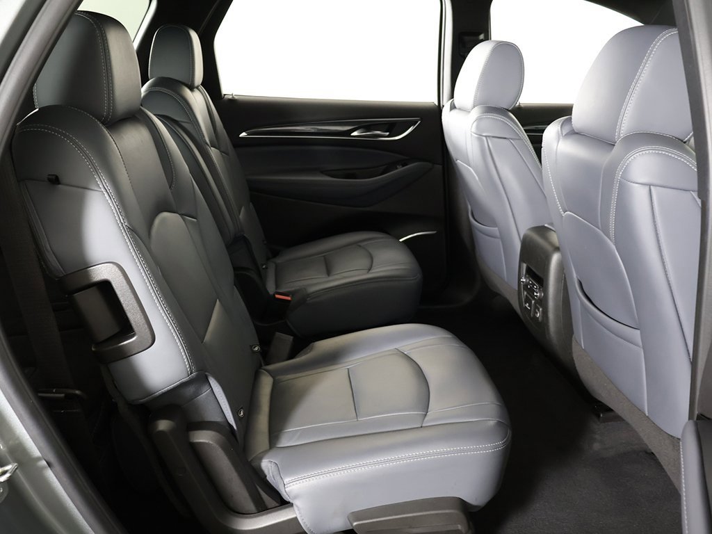 Used 2024 Buick Enclave Premium image 40