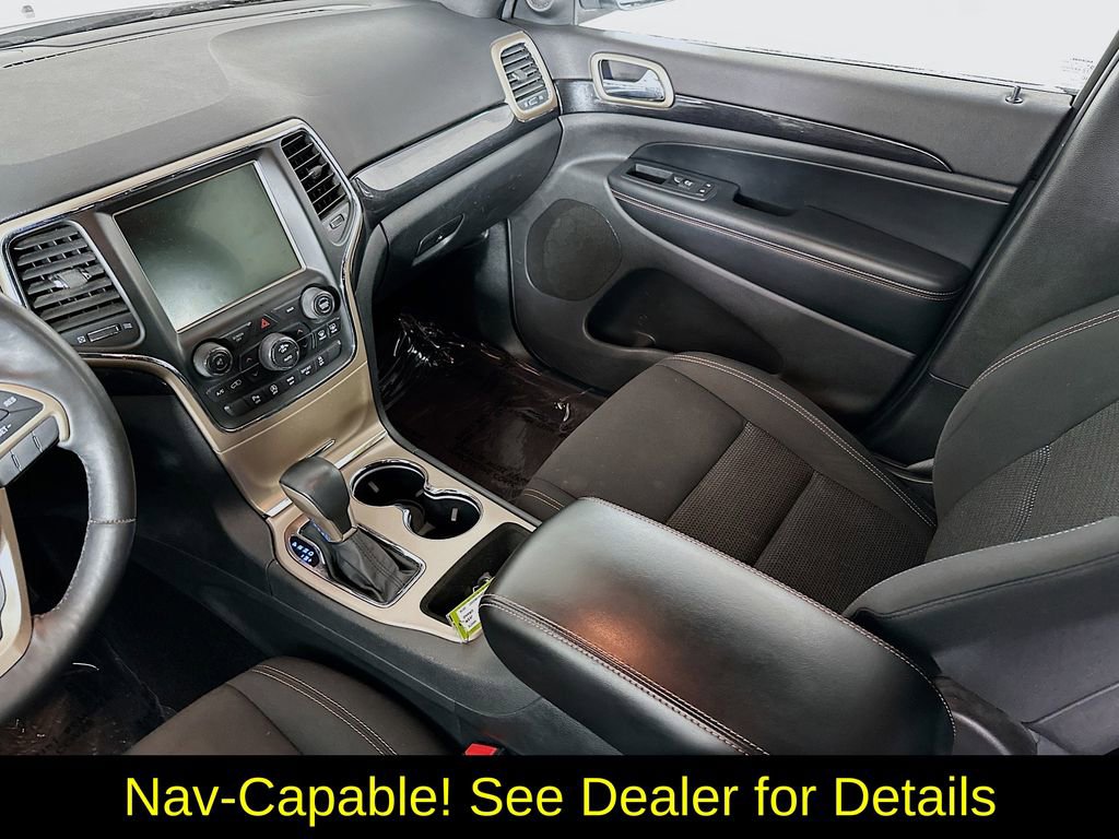 Used 2016 Jeep Grand Cherokee Laredo 75th Anniversary image 29