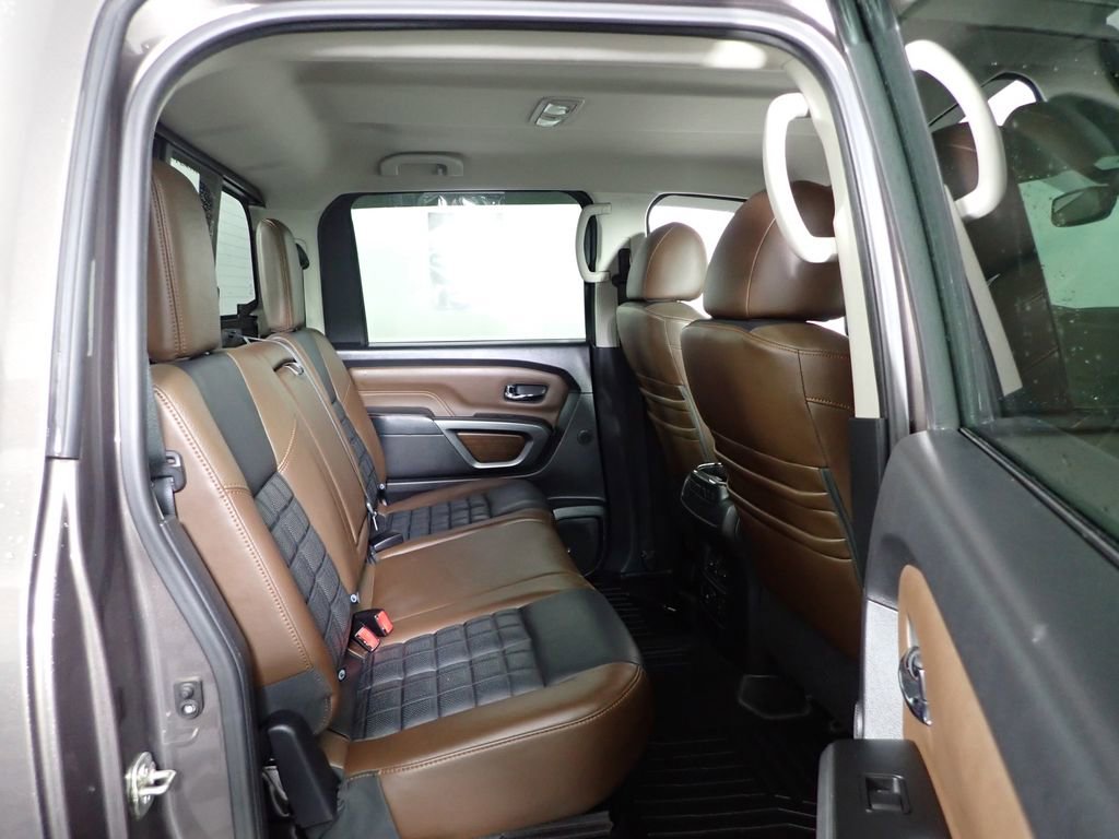 Used 2017 Nissan Titan Platinum Reserve RWD image 37