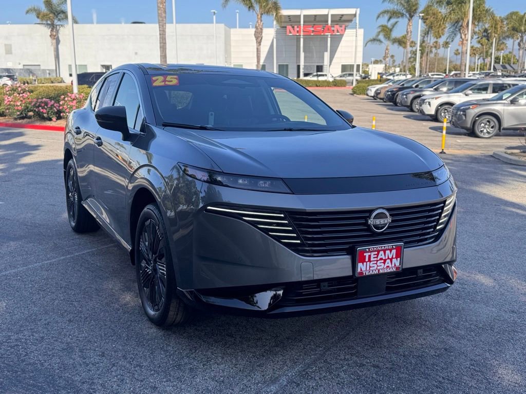 Certified 2025 Nissan Murano Platinum w/ Cargo Package AWD/4WD image 2