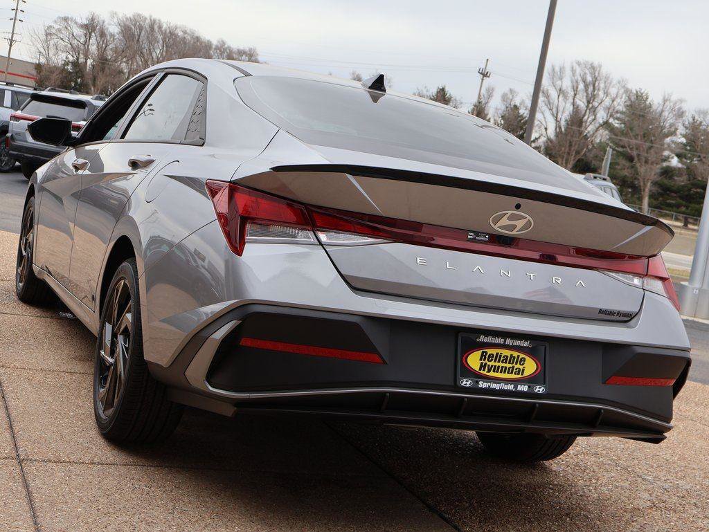 New 2026 Hyundai Elantra Sport image 4