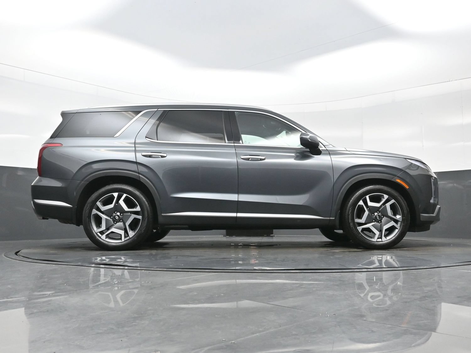 Certified 2023 Hyundai Palisade SEL w/ Winter Package AWD/4WD image 33