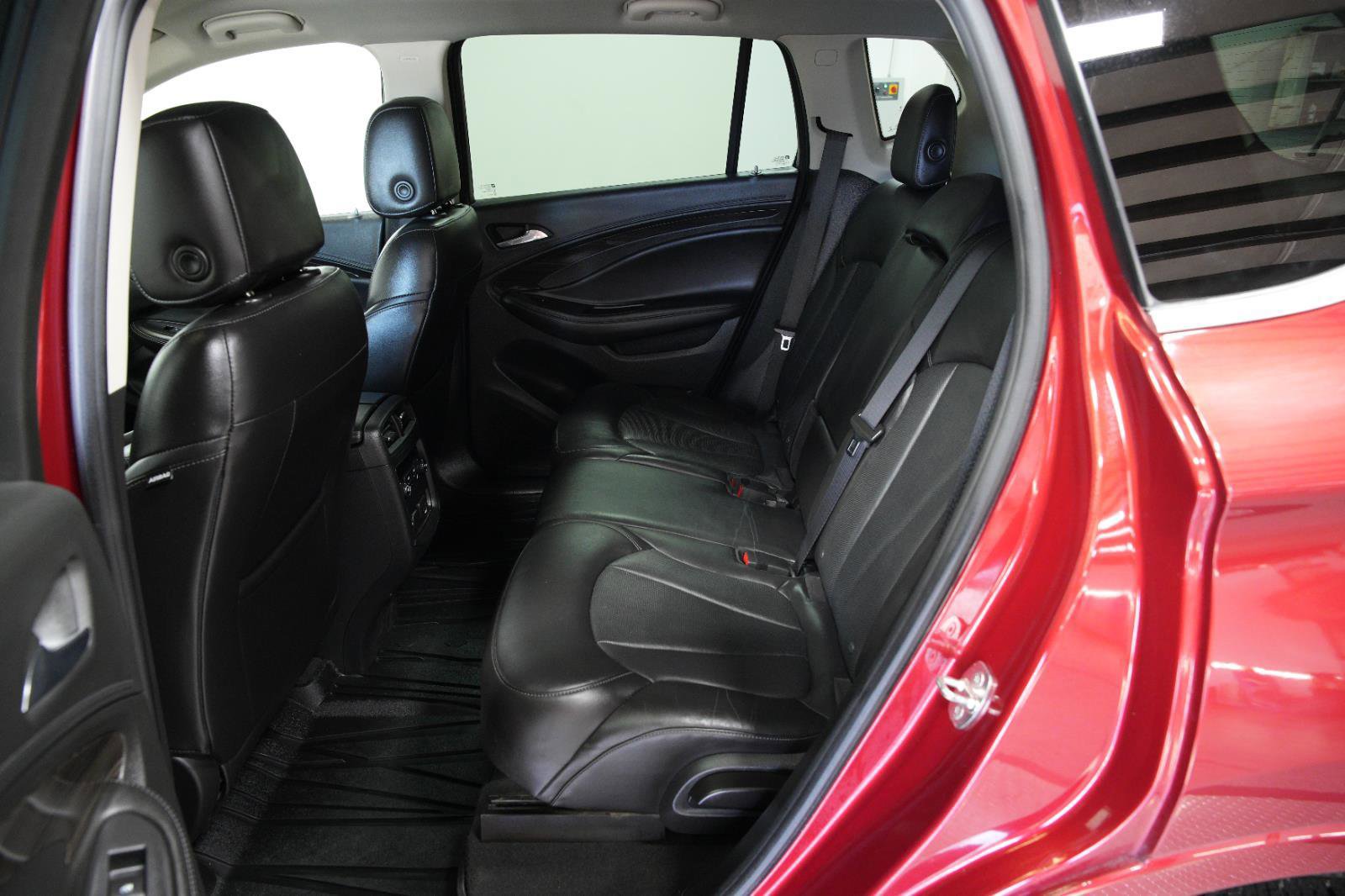 Used 2019 Buick Envision Essence image 21
