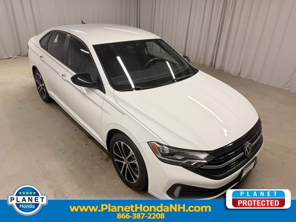 Used 2023 Volkswagen Jetta Sport FWD image 1