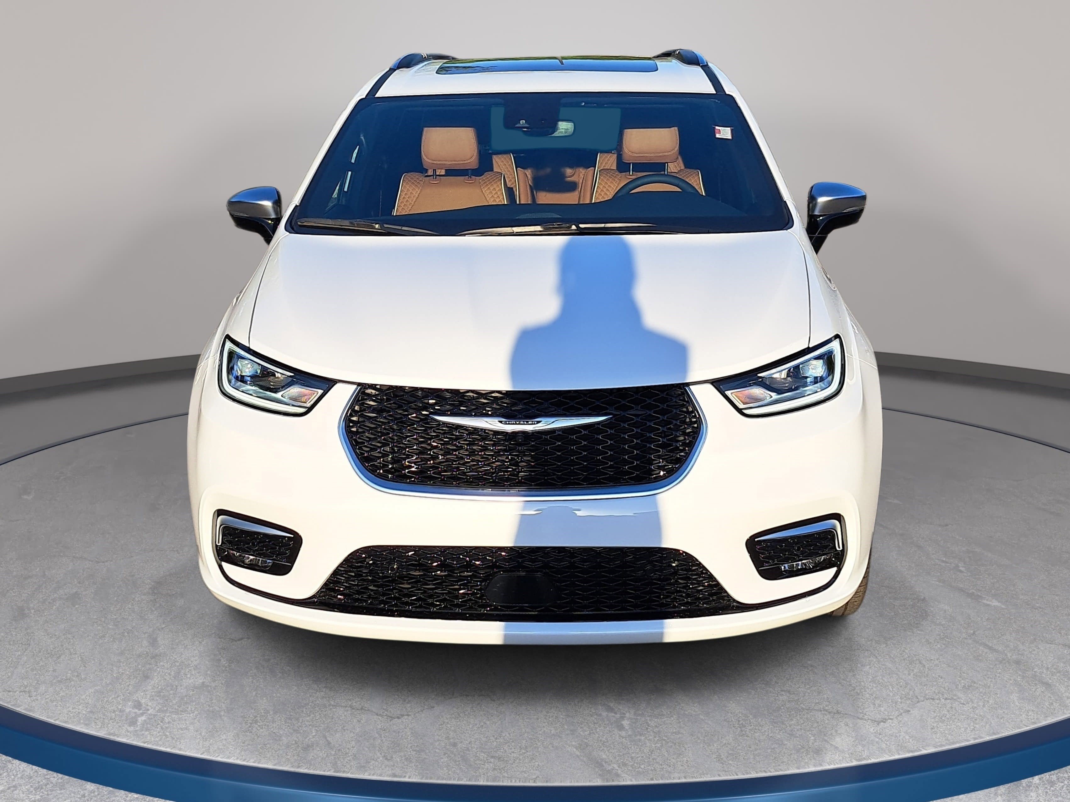 New 2026 Chrysler Pacifica Pinnacle image 2