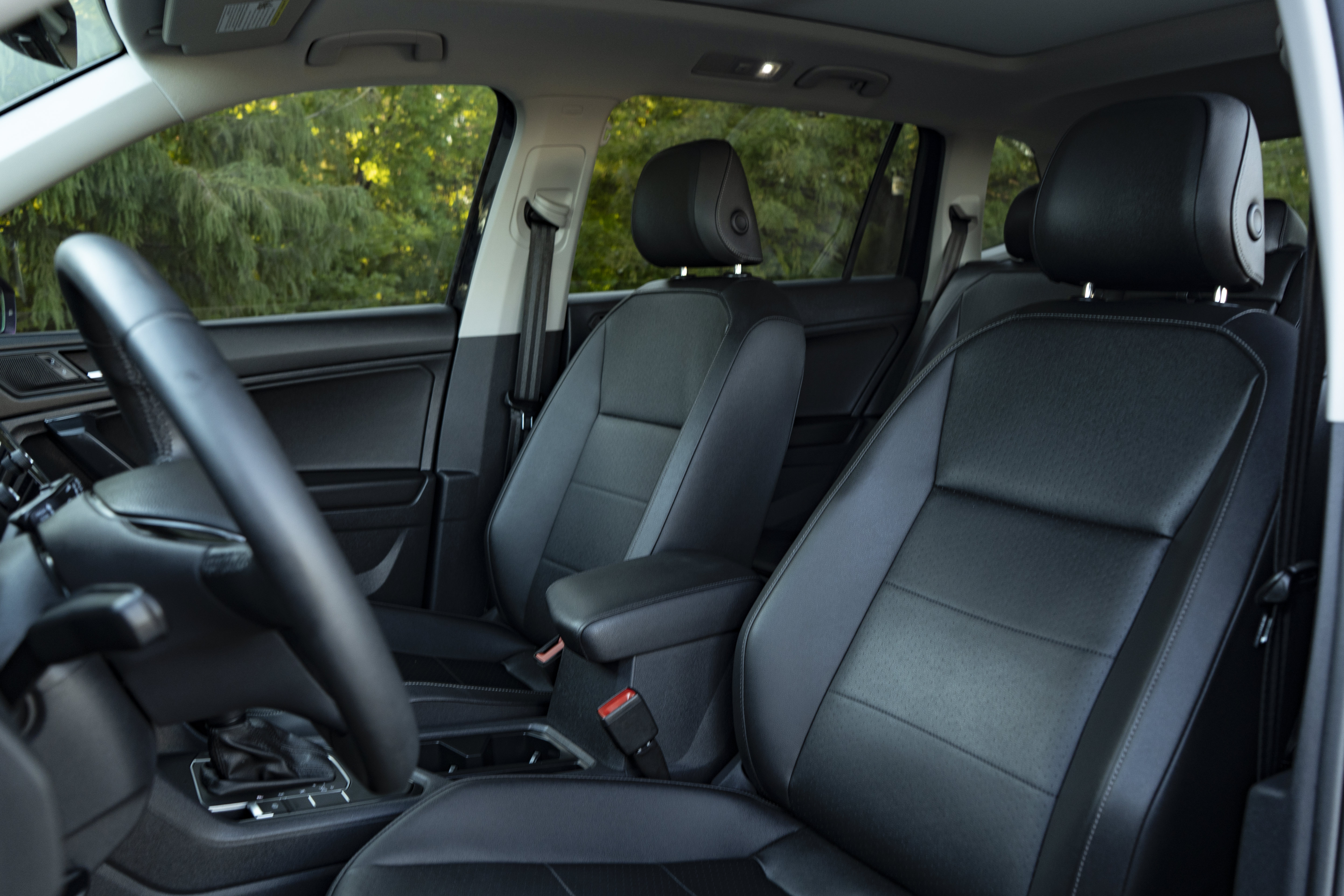 Certified 2020 Volkswagen Tiguan SEL FWD image 16