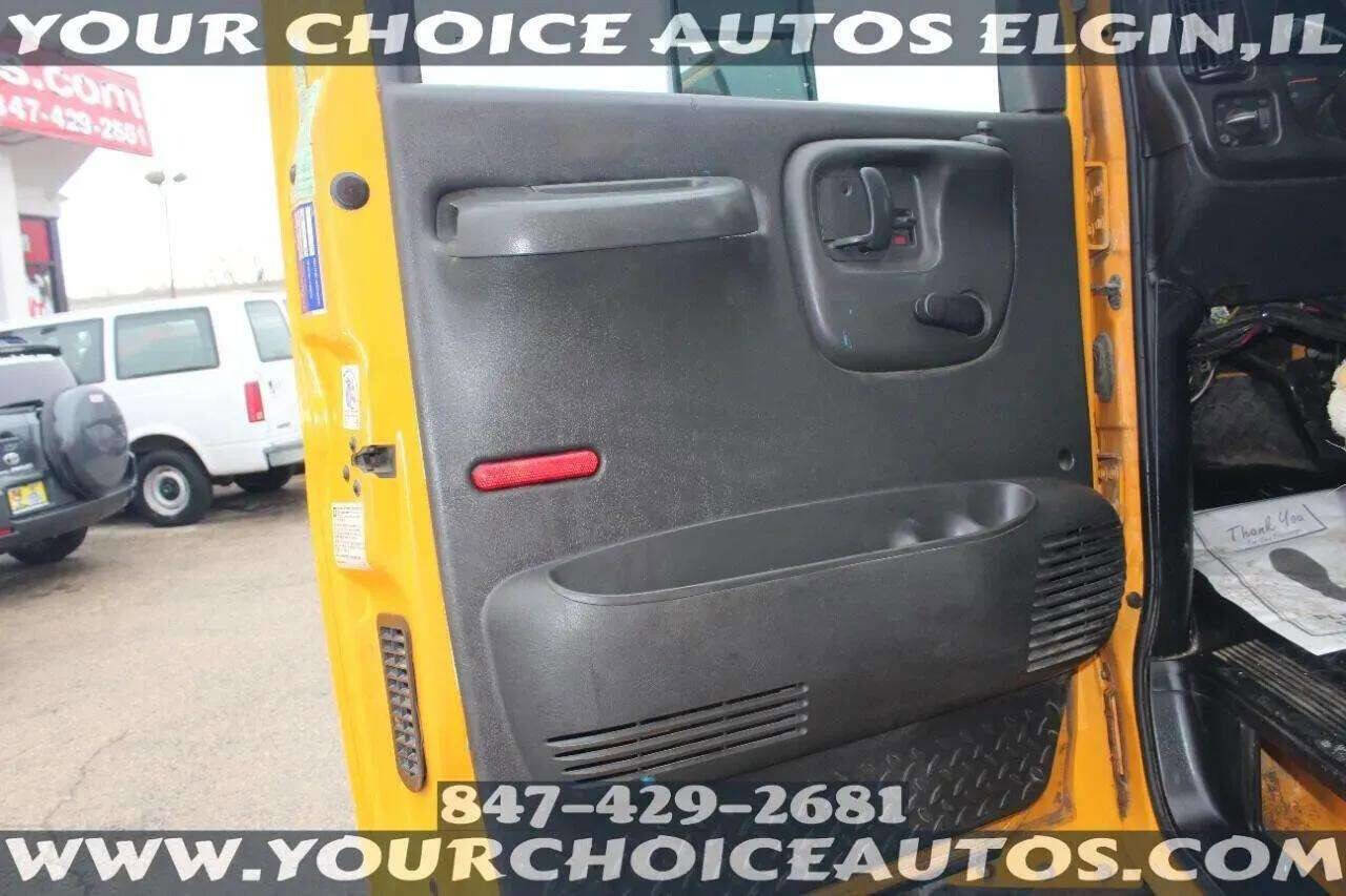 Used 2006 Chevrolet Kodiak C4500 2WD Regular Cab image 35