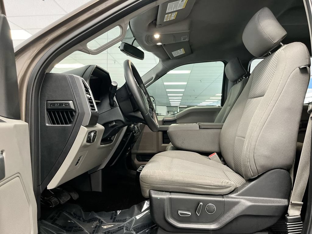 Used 2016 Ford F150 XLT w/ Equipment Group 302A Luxury AWD/4WD image 14