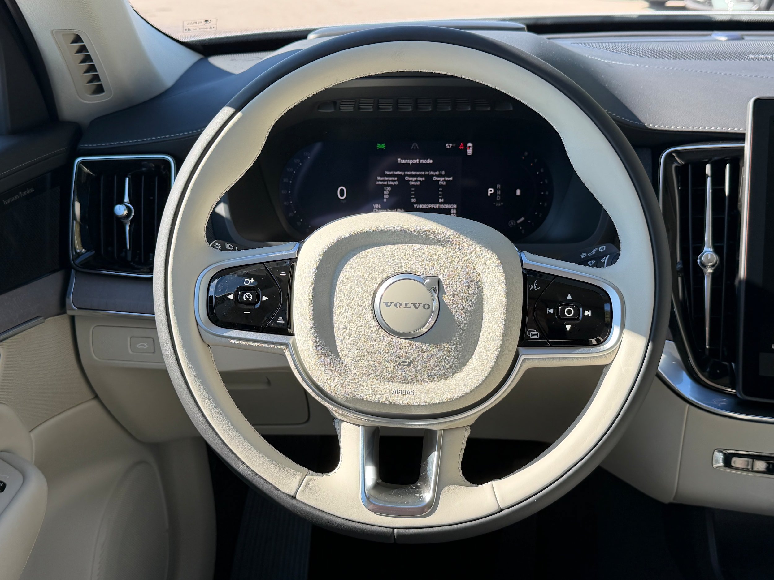 New 2026 Volvo XC90 B6 Ultra w/ Protection Package AWD/4WD image 15