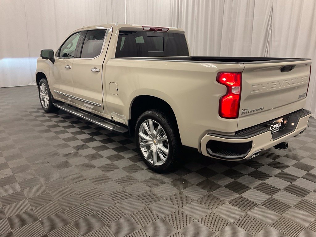 Used 2026 Chevrolet Silverado 1500 High Country w/ High Country Premium Package AWD/4WD image 7
