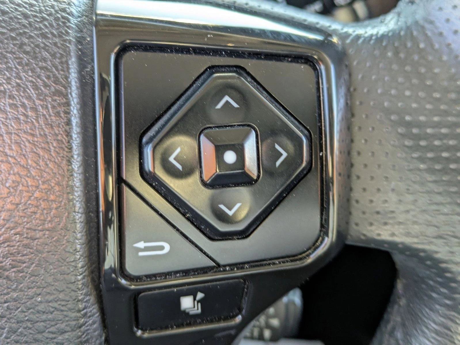 Used 2021 Toyota 4Runner SR5 Premium w/ Moonroof Package AWD/4WD image 11