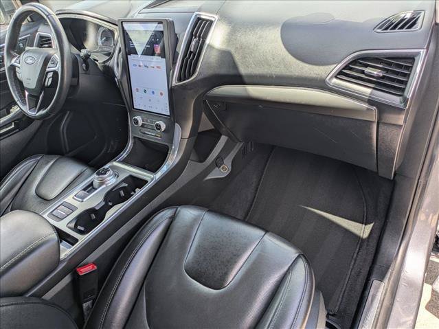 Used 2022 Ford Edge Titanium w/ Equipment Group 301A AWD/4WD image 22
