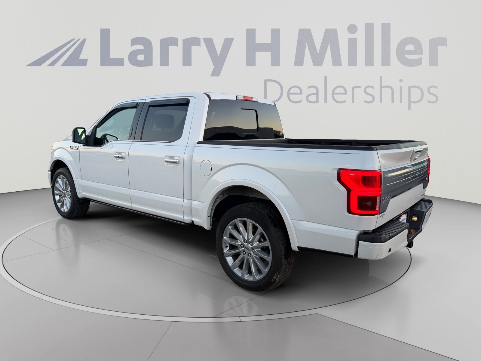 Used 2018 Ford F150 Limited w/ Trailer Tow Package AWD/4WD image 3