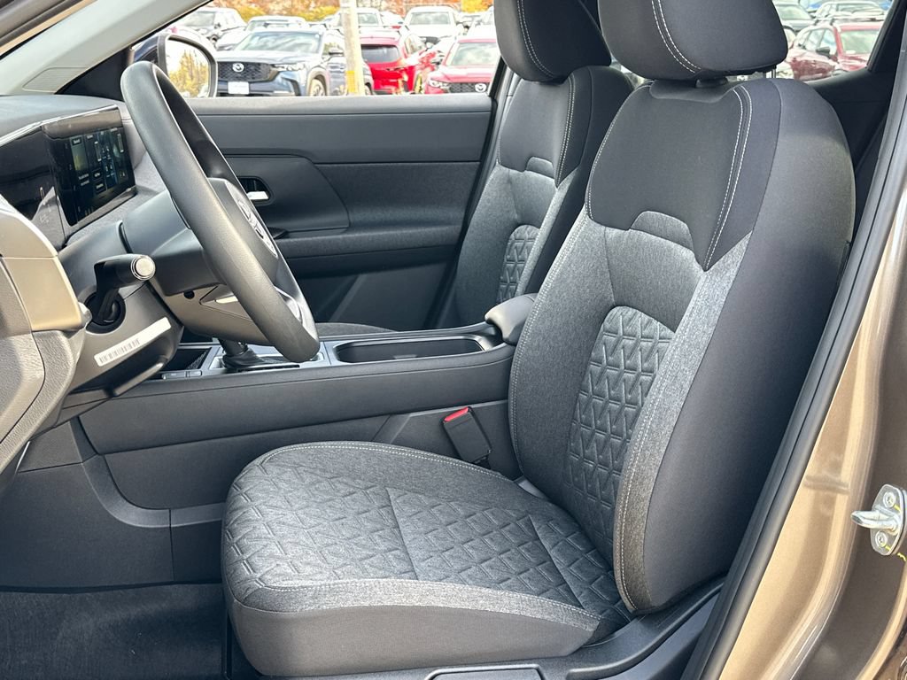 New 2026 Nissan Kicks SV w/ SV Premium Package AWD/4WD image 7