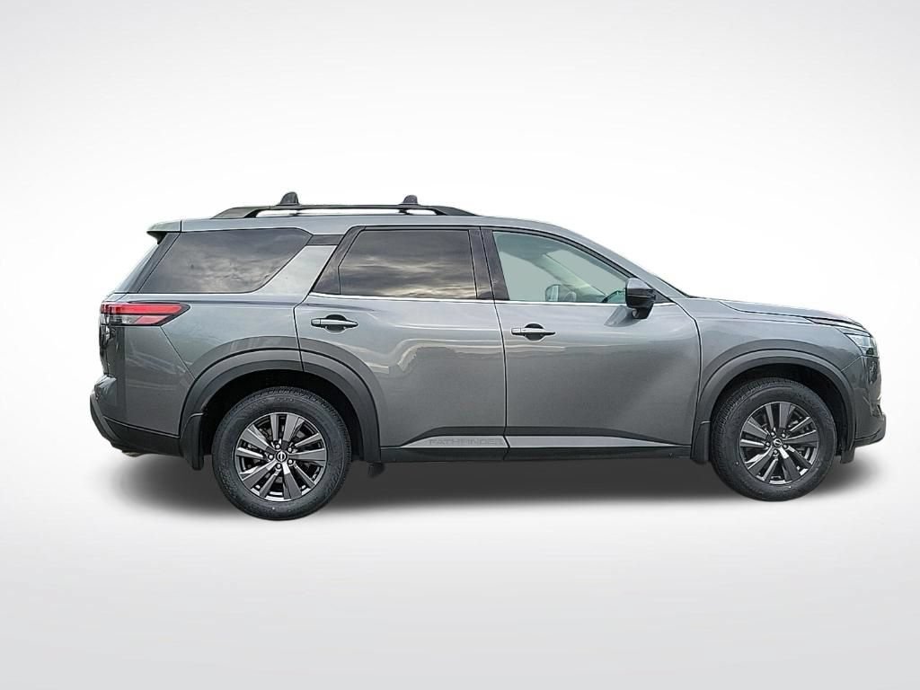 Used 2022 Nissan Pathfinder SV AWD/4WD image 4