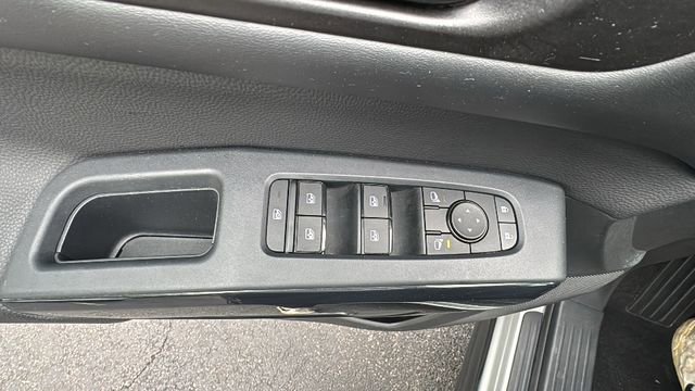 Used 2025 Nissan Pathfinder SV AWD/4WD image 13
