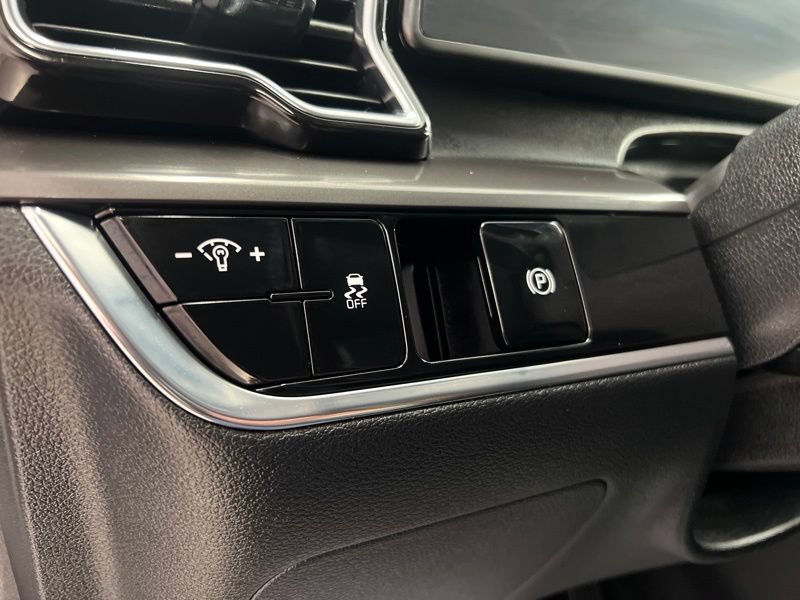 Certified 2024 Kia Sportage EX FWD image 19