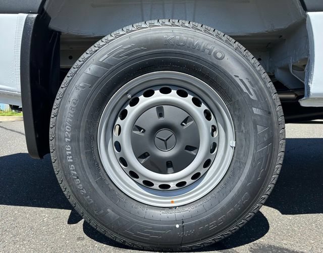New 2025 Mercedes-Benz Sprinter 2500 image 11
