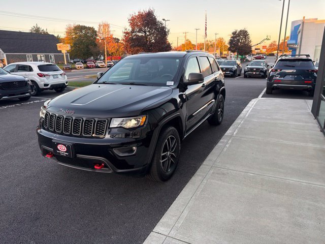 Used 2017 Jeep Grand Cherokee Trailhawk w/ Trailhawk Luxury Group AWD/4WD image 6