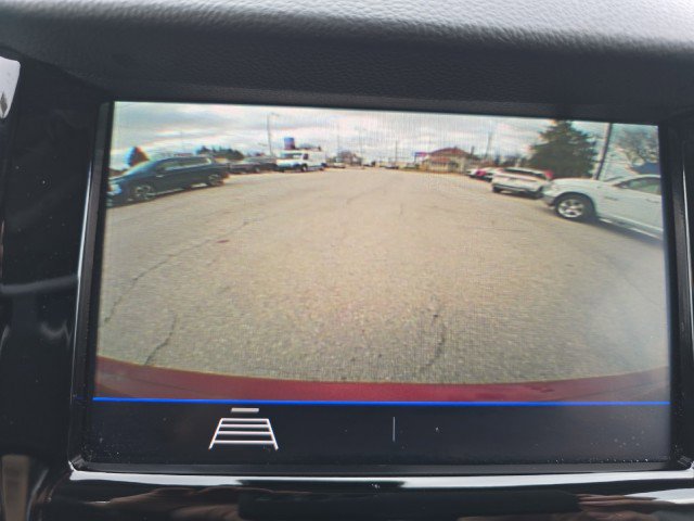 Used 2022 Chevrolet Trax LT w/ LT Convenience Package image 23