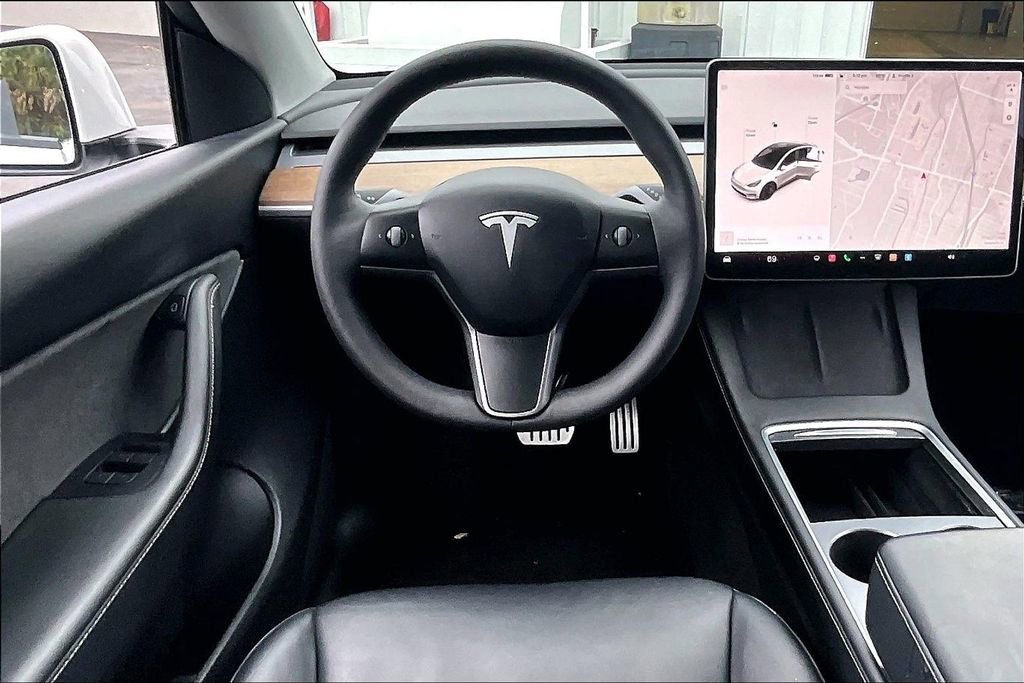 Used 2022 Tesla Model Y Performance image 8