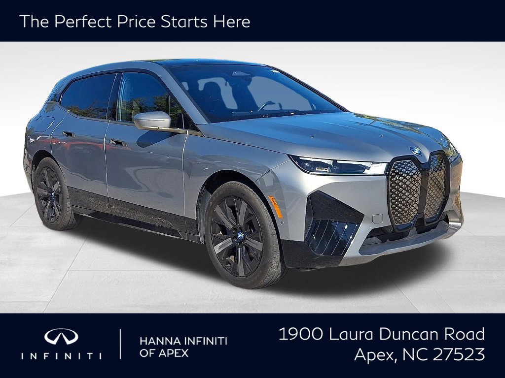 Used 2023 BMW iX xDrive50 w/ Sport Package AWD/4WD image 1