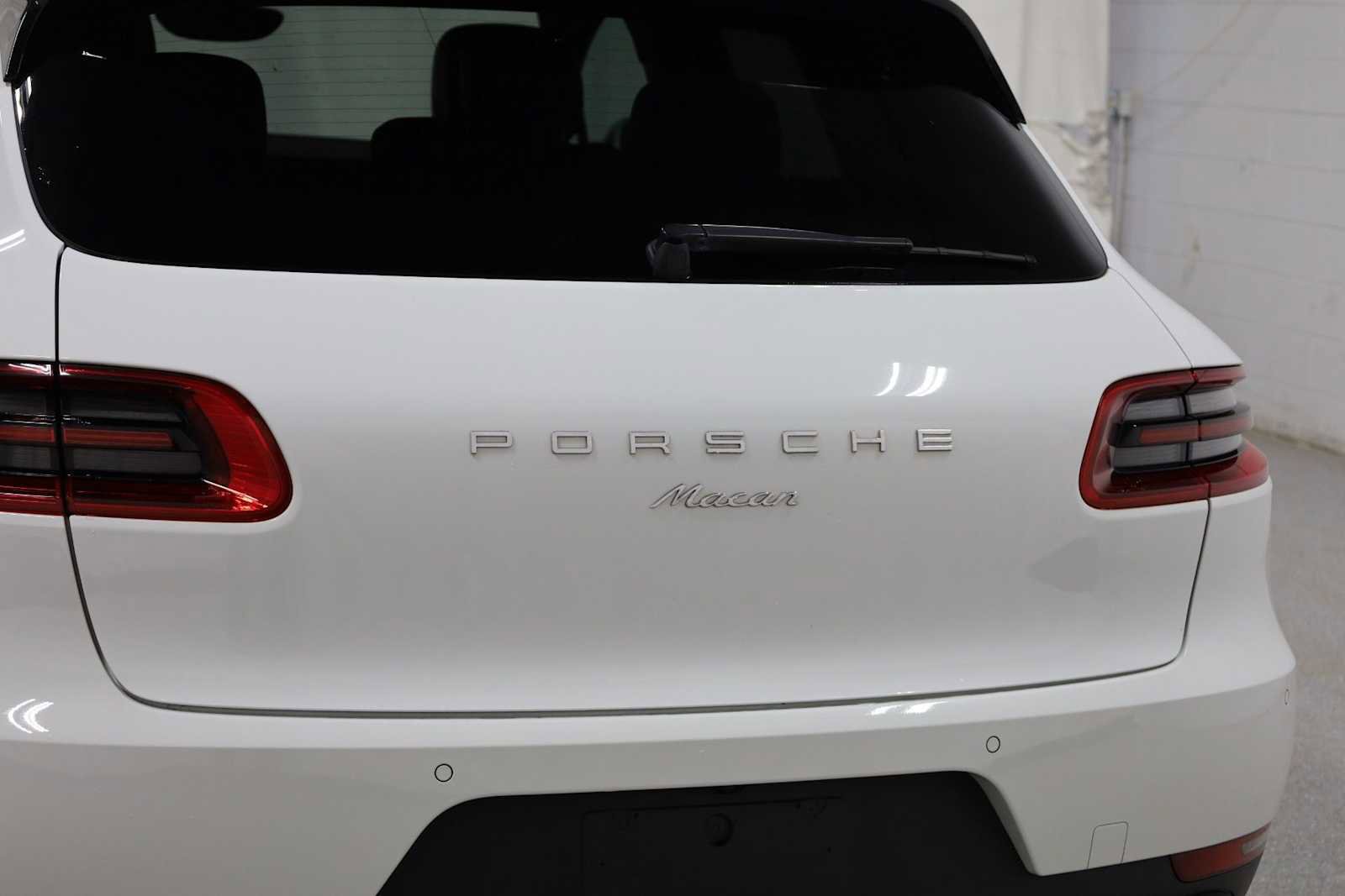 Used 2017 Porsche Macan image 8