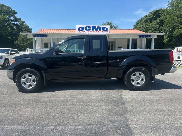 Used 2008 Nissan Frontier SE w/ SE Value Truck Pkg AWD/4WD image 4