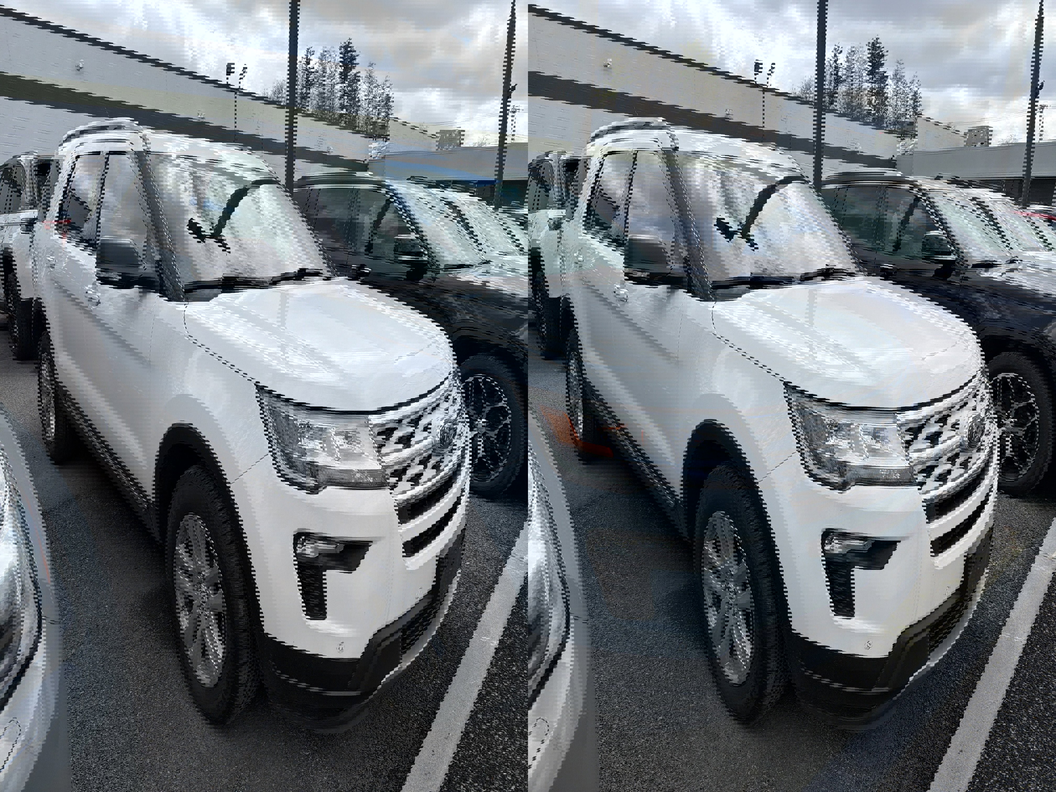 Used 2019 Ford Explorer XLT w/ Equipment Group 202A AWD/4WD image 2