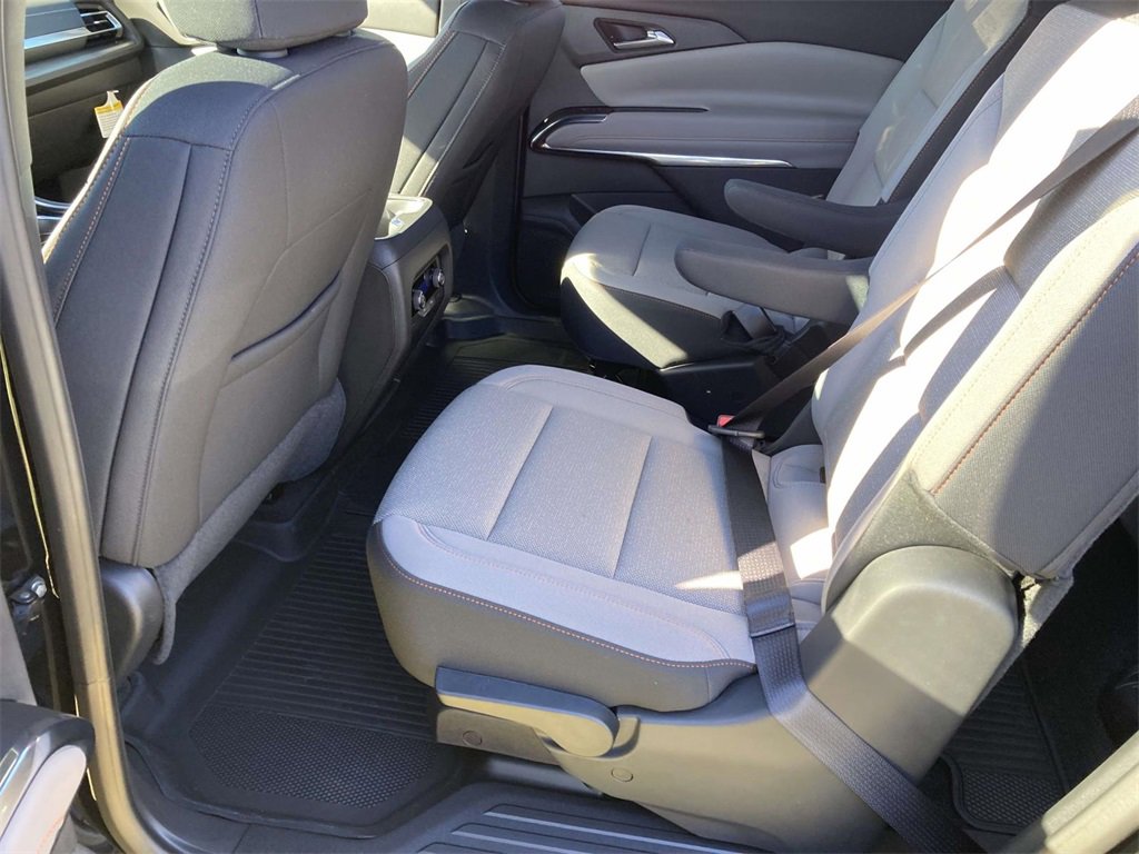 New 2025 Chevrolet Traverse LT w/ LPO, Floor Liner Package image 13