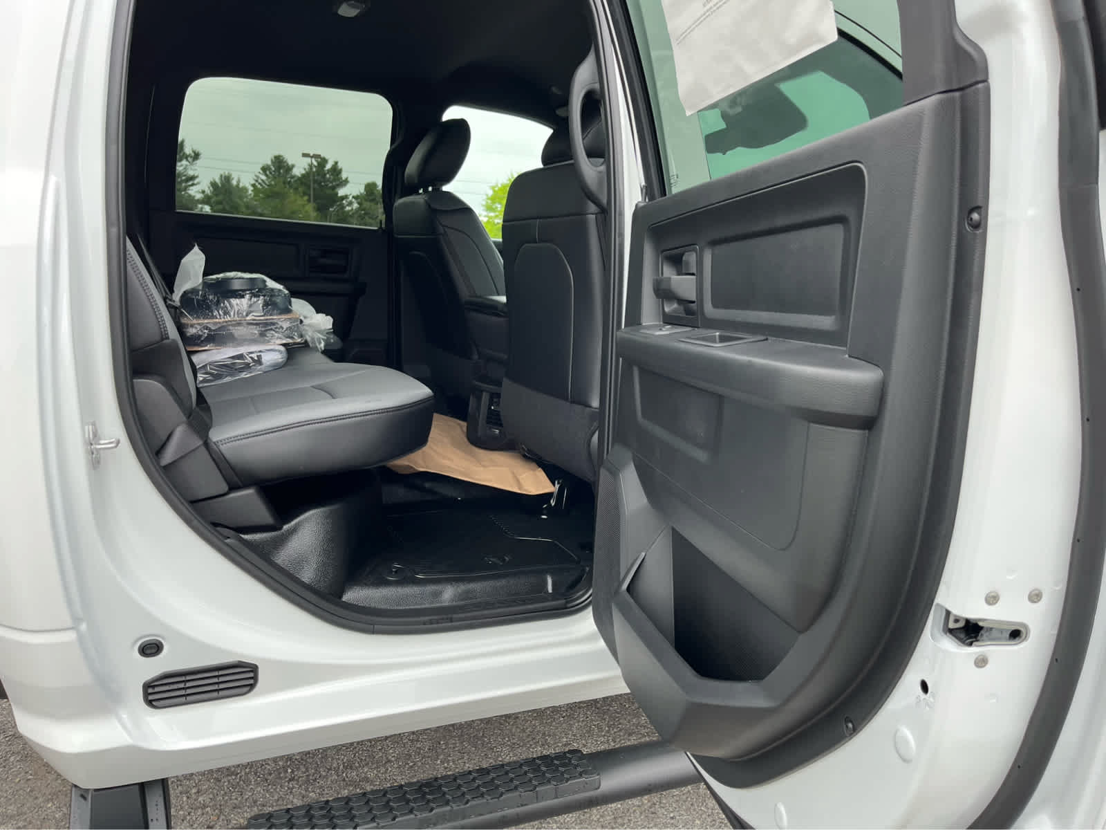 New 2026 RAM 3500 Tradesman AWD/4WD image 30