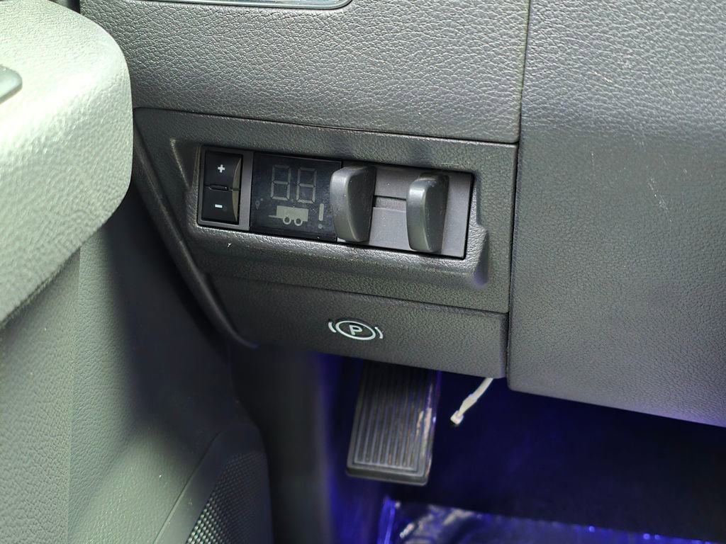 Used 2012 RAM 1500 Limited image 38