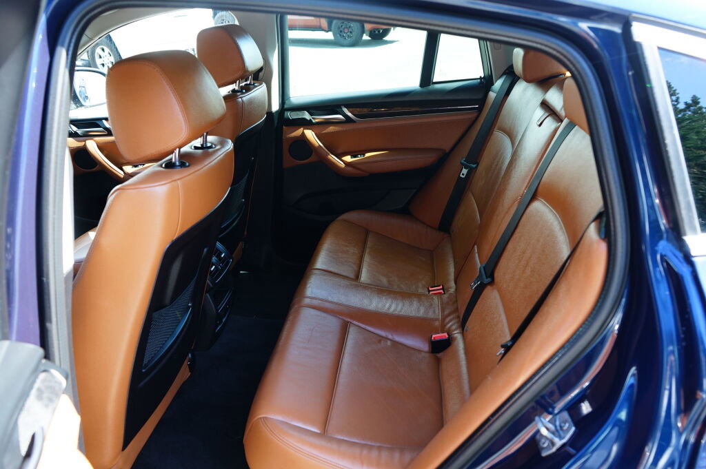 Used 2015 BMW X4 xDrive28i image 16