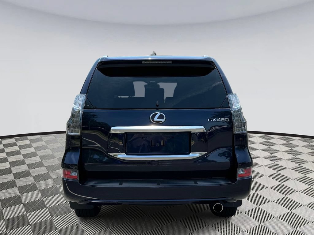 Used 2021 Lexus GX 460 w/ Accessory Package AWD/4WD image 3