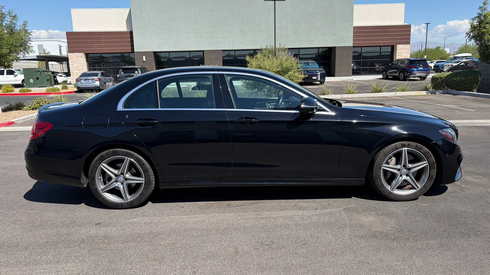 Used 2017 Mercedes-Benz E 300 image 6