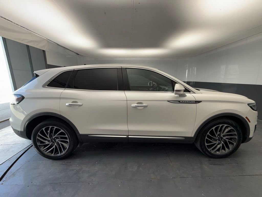 Used 2019 Lincoln Nautilus Reserve image 14