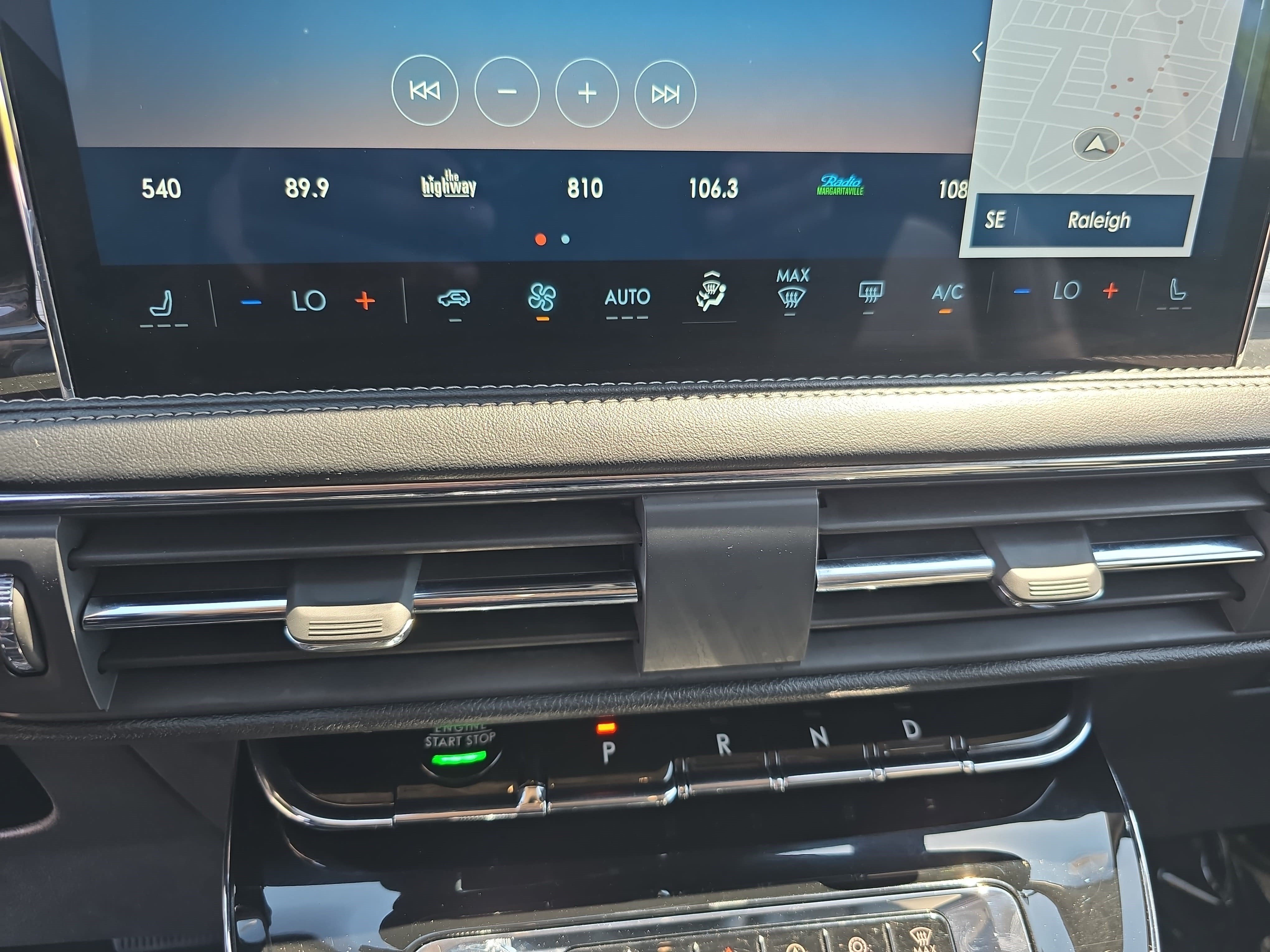 Certified 2024 Lincoln Corsair AWD image 20