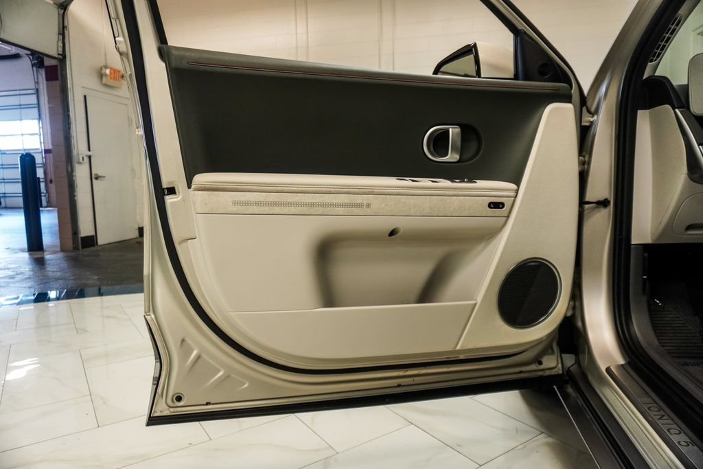 Used 2024 Hyundai Ioniq 5 Limited AWD/4WD image 21