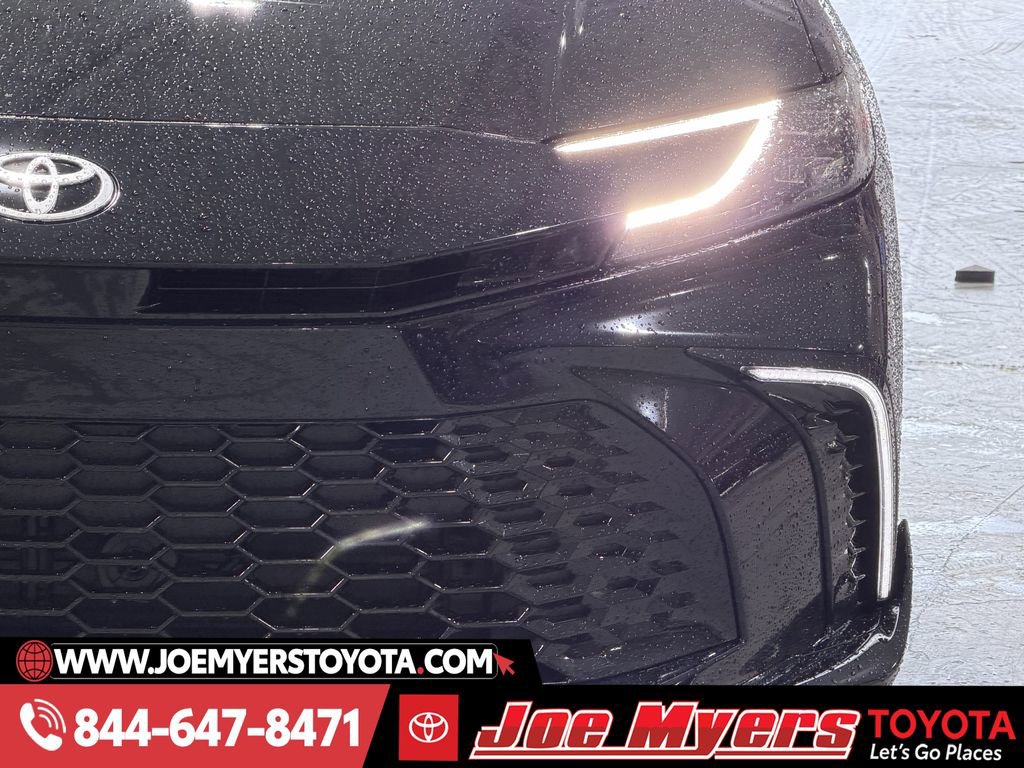 Used 2025 Toyota Camry XSE image 4