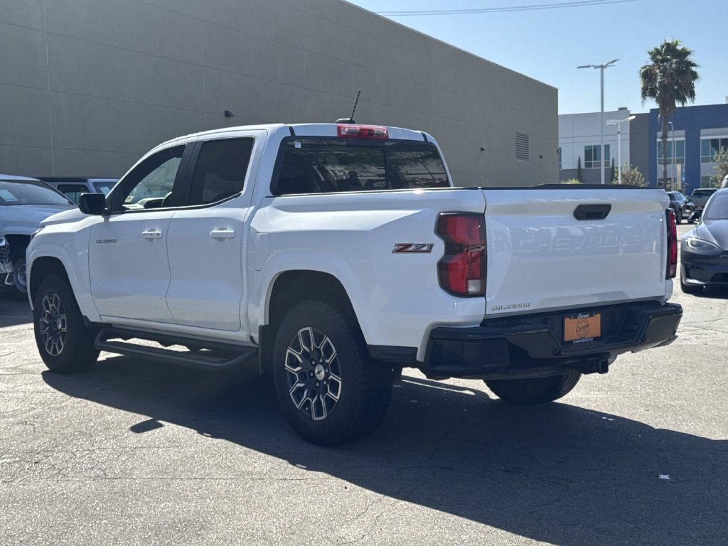 Used 2025 Chevrolet Colorado Z71 AWD/4WD image 5