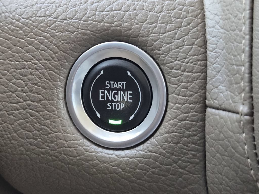 Used 2022 GMC Yukon XL Denali RWD image 18