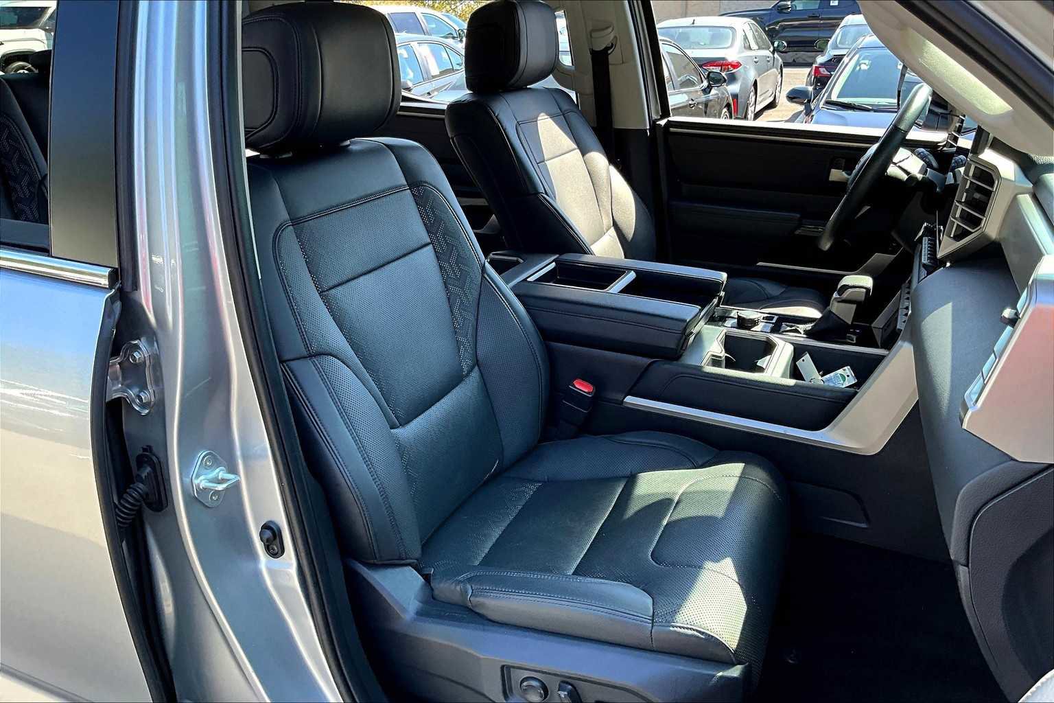 Used 2024 Toyota Tundra Limited image 8