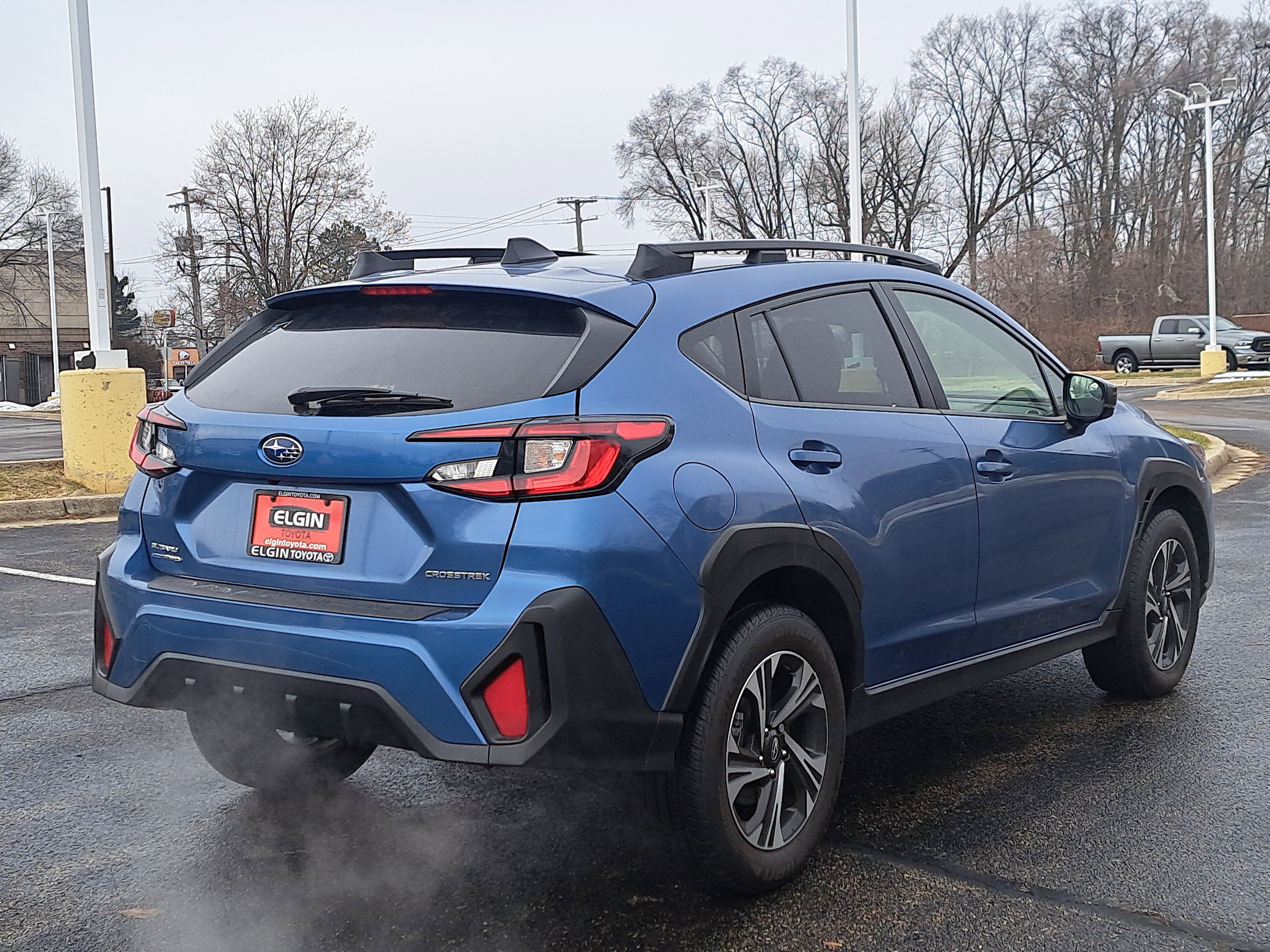 Used 2024 Subaru Crosstrek 2.0i Premium image 4