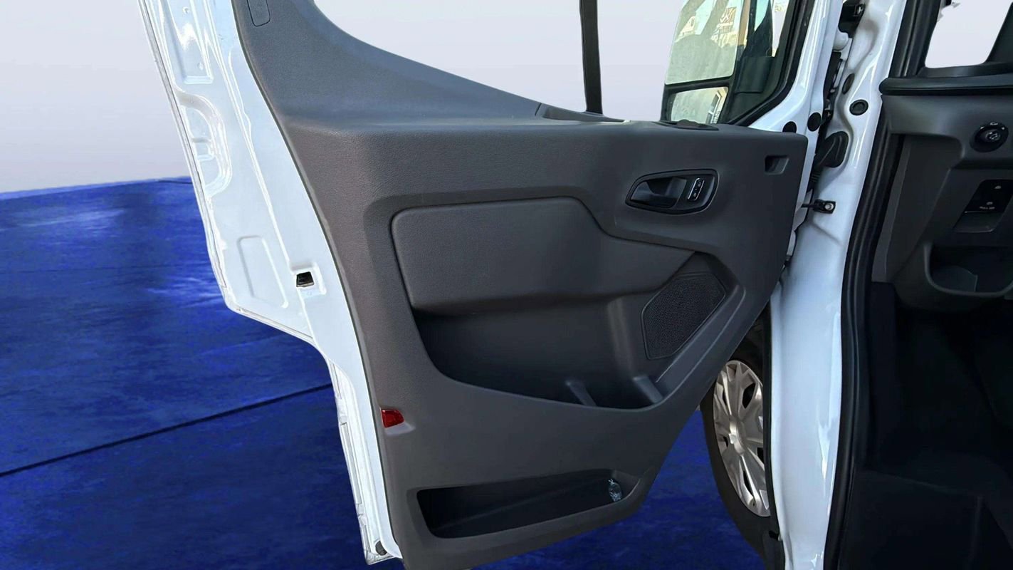Used 2023 Ford Transit 350 XLT image 16